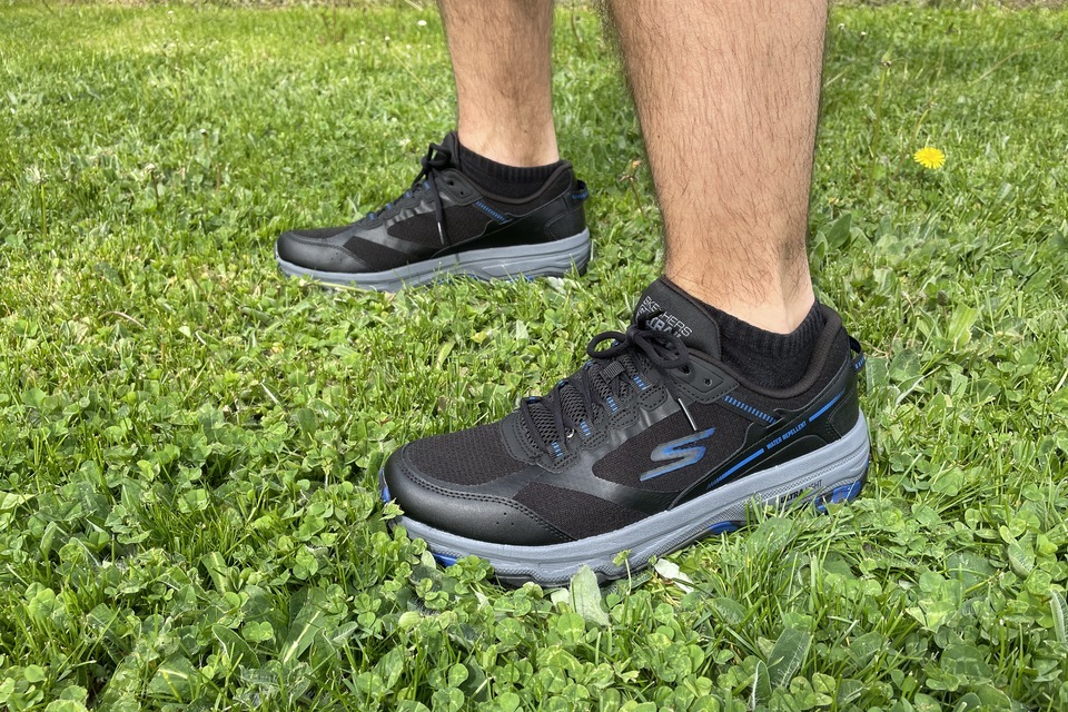 Go Run Trail Altitude: la zapatilla de trail running de Skechers que viene  pisando fuerte